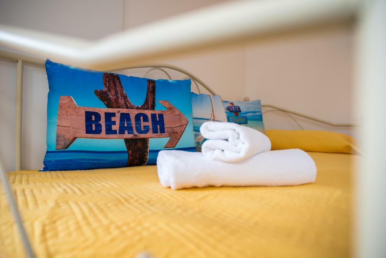 Poseydon Beach Bungalow 米利尼 外观 照片