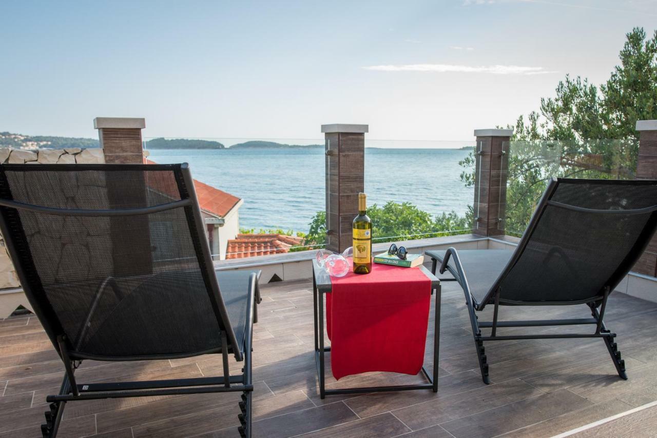 Poseydon Beach Bungalow 米利尼 外观 照片