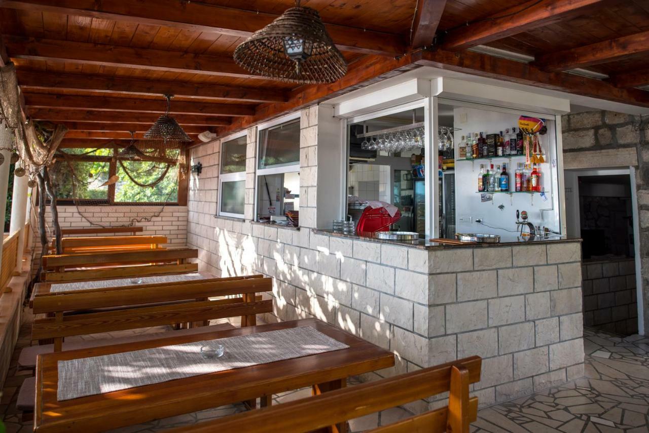Poseydon Beach Bungalow 米利尼 外观 照片
