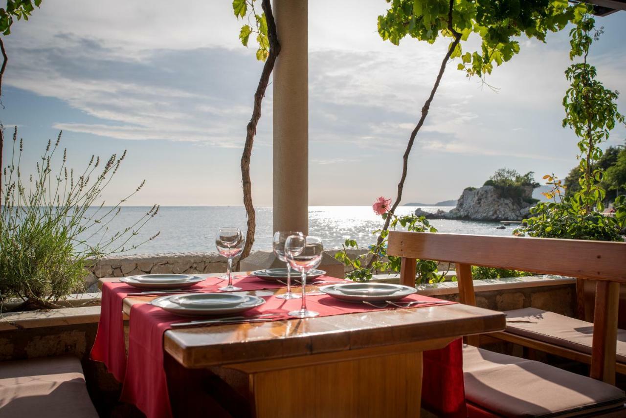 Poseydon Beach Bungalow 米利尼 外观 照片
